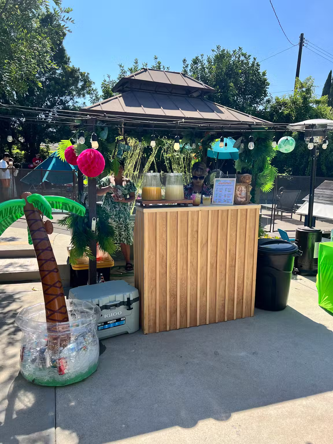 Professional bartender at La Carreta Catering event